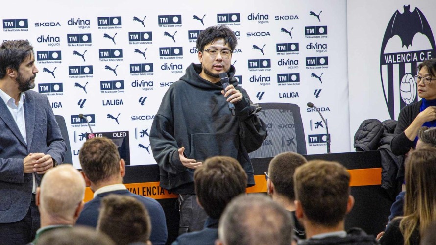 La venta del 42% de las acciones a Pitchwise Holdings otorga al Valencia CF 100 millones para invertir