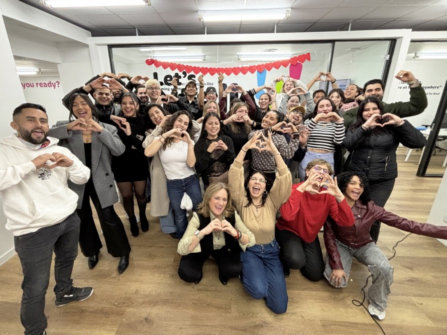 Cómo elegir la mejor academia de inglés en Murcia si vuelves de adulto: 8 criterios aplicados a What's Up!
