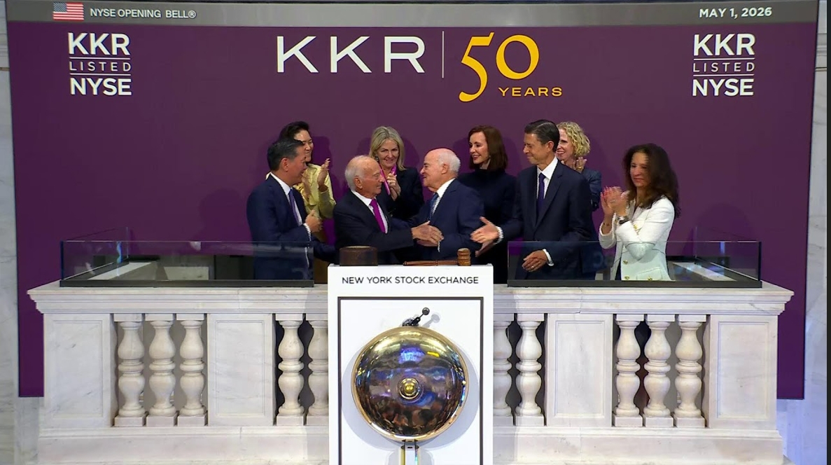 Dando el campanazo en la bolsa neoyorquina por su 50 aniversario.