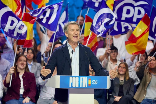 Feijóo, en València: 