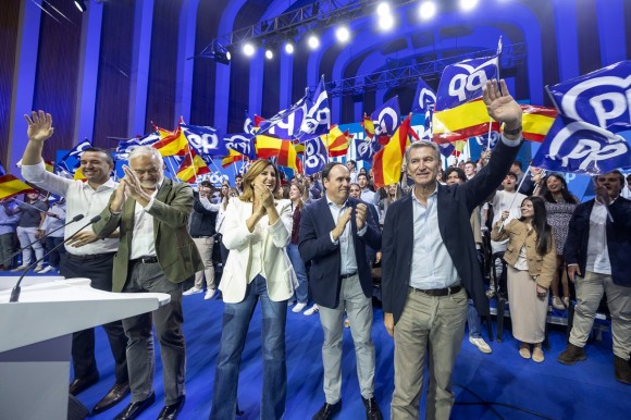 Las imágenes del mitin del PP en València por la precampaña del 29N