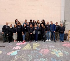 Más de 300 personas convierten la plaza de La Mercé de Burriana en un lienzo colectivo