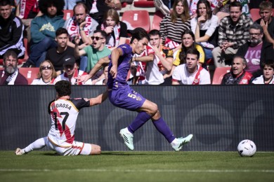 'Fede' Redondo encuentra de central y con Anselmi el protagonismo que se le resistía en el Elche CF