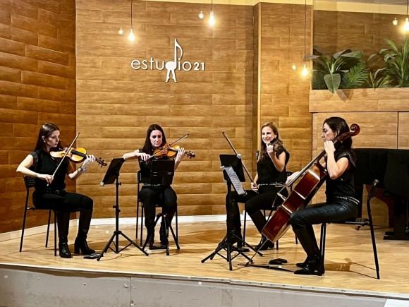 Escuela Estudio 21 celebra 15 años de música y danza en Russafa