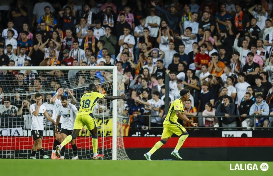 El Villarreal gana en un derbi tenso y no apto para cardiacos 