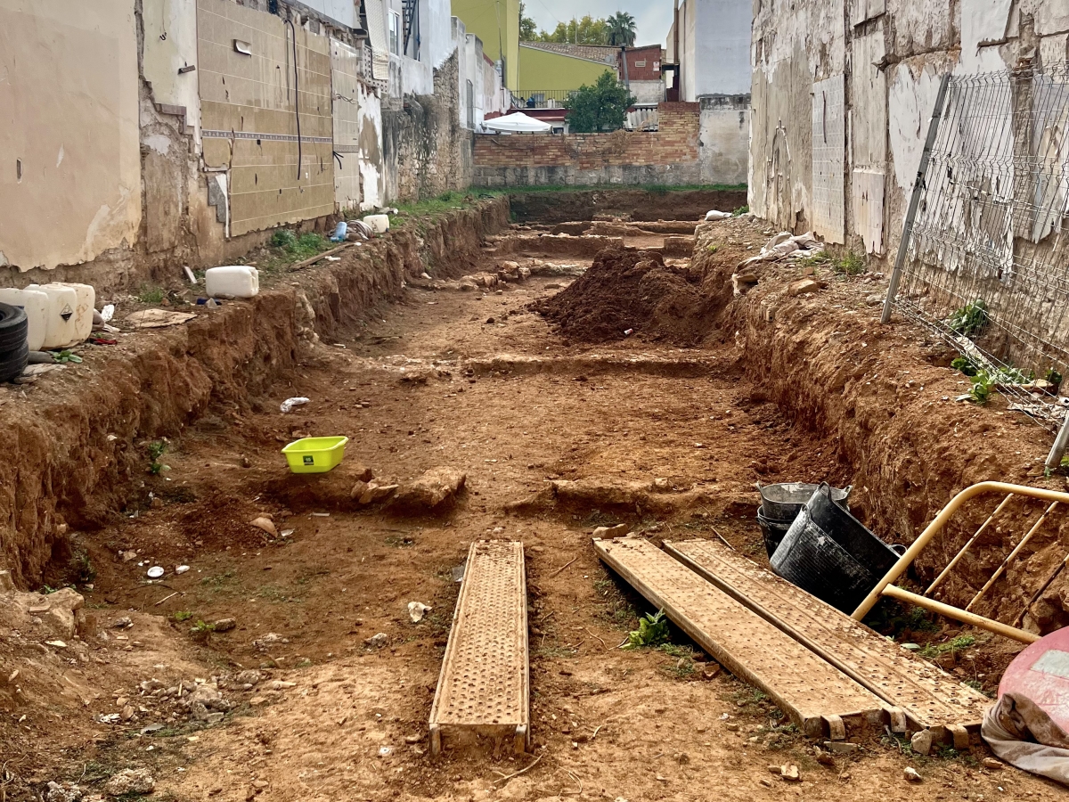 Aparecen en Dénia restos de la medina islámica, la ciudad que hace mil años ya comerciaba con Alejandría y El Cairo
