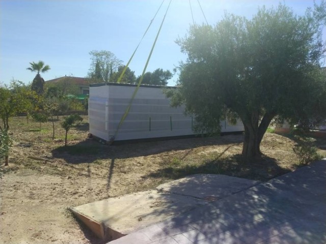 La Policía Local de Alicante evita la instalación ilegal de una vivienda prefabricada en La Cañada