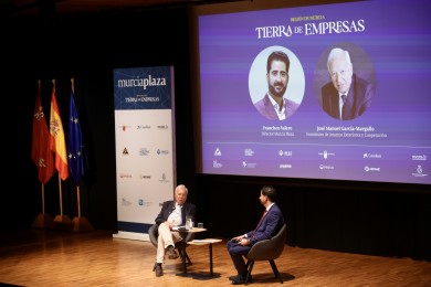 La Región de Murcia abraza su emblema como Tierra de Empresas