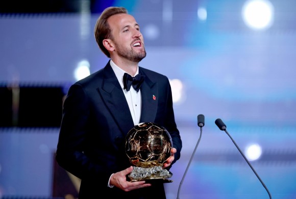 Kane se corona con el Balón de Oro