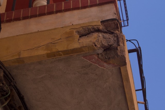 Una estudiante de la UPV desarrolla un sistema de rehabilitación sostenible de edificios afectados por la Dana