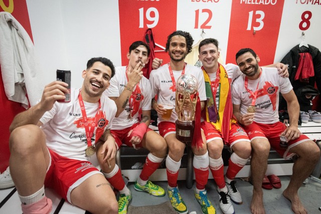 El Jimbee campeón perderá a Bebe, Mínguez, Lucao, Saura y Juanan