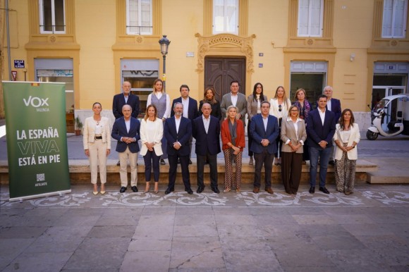 Vox presenta su lista por Valencia y Gil Lázaro pide 