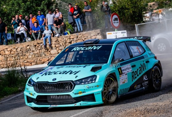 Fuster logra su séptimo título nacional de rallyes