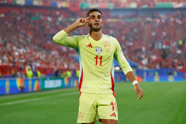 España completa el trámite para ser el mejor equipo de la primera fase