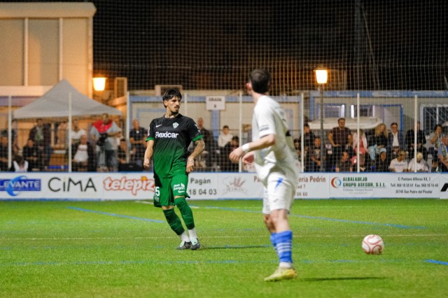 Kevin Lomónaco rompe el hielo con el Elche CF