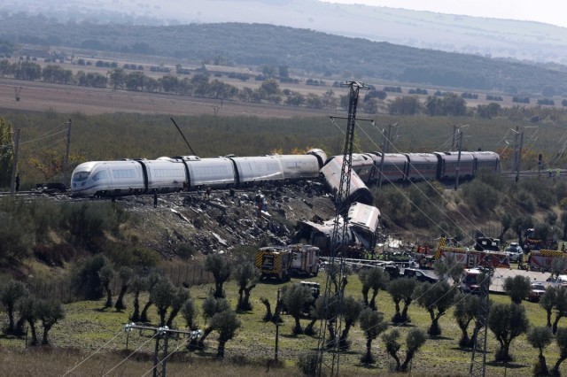 Segundo accidente de AVE en nueve meses y uno de los más graves de la historia en España