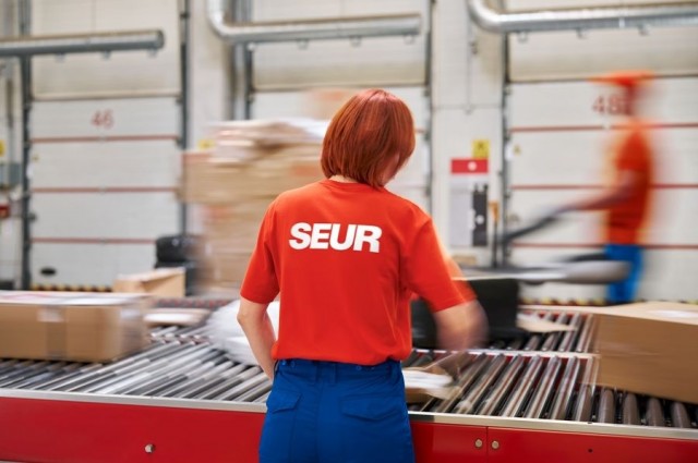 SEUR se prepara para la campaña navideña con 3.000 nuevas contrataciones