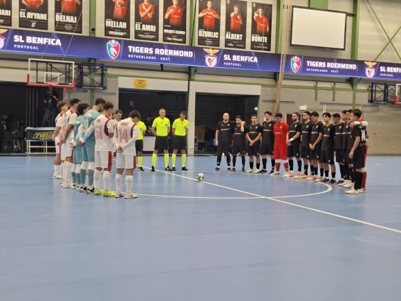 ElPozo vuelve a Europa tras seis años con un triunfo en Países Bajos para empezar mandando en su grupo