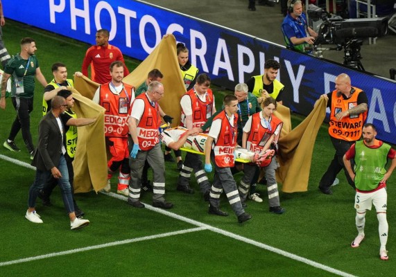 La UEFA afirma que el equipo médico actuó sin retraso para atender a Varga
