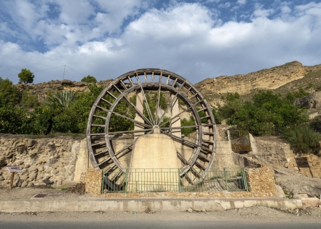 Blanca busca empresas para restaurar la Noria de Miguelico Núñez del siglo XVII y recuperar el diseño original