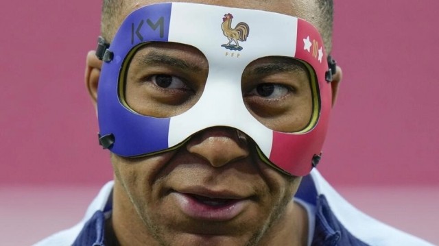 Mbappé, entre las dudas