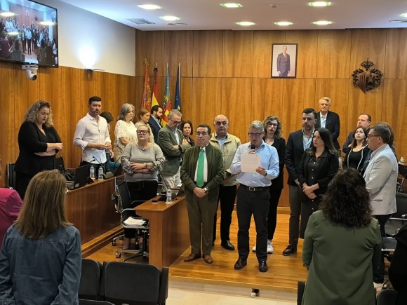 Los colegios de Orihuela denuncian averías y falta de mantenimiento ante un pleno sin el concejal de Educación