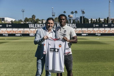 El Valencia CF hace oficial la renovación de Otorbi hasta 2031