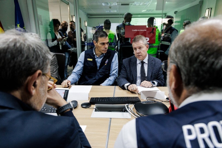 Sánchez admite que la confianza en la alta velocidad está 