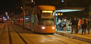 Más tranvía nocturno: el Tram extiende su servicio este sábado hasta las 3:00 por 'Halloween'
