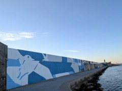 Benicarló transformará el muro del puerto con un mural de 1.400 m2 que fusiona el cielo y el mar
