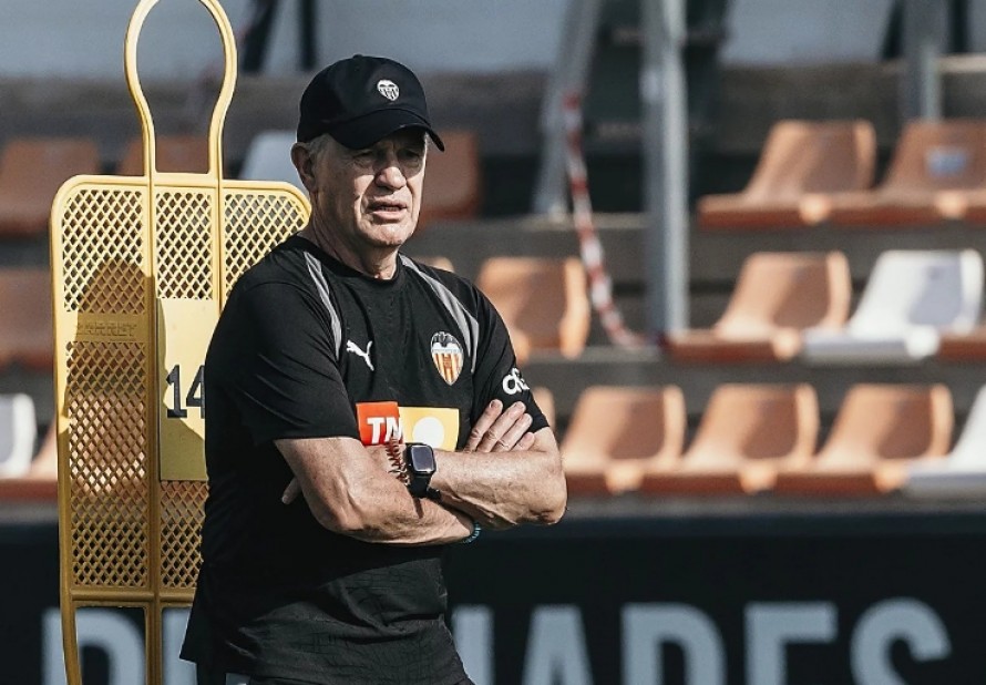 Aguirre sigue buscando la tecla