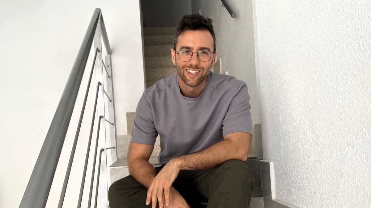 Cristian Cantero en la escalera de San Bernabé, 31
