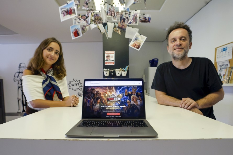 Un videojuego gratuito creado en Alicante enfrenta a caseros e inquilinos en la Puerta del Sol