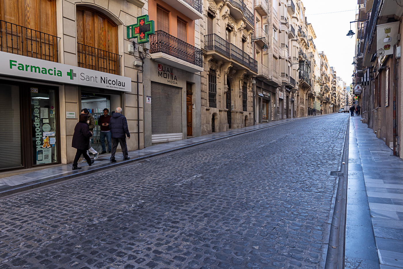 La calle Sant Nicolau es una de las recogidas en estas ayudas. Foto: PEPE OLIVARES - 