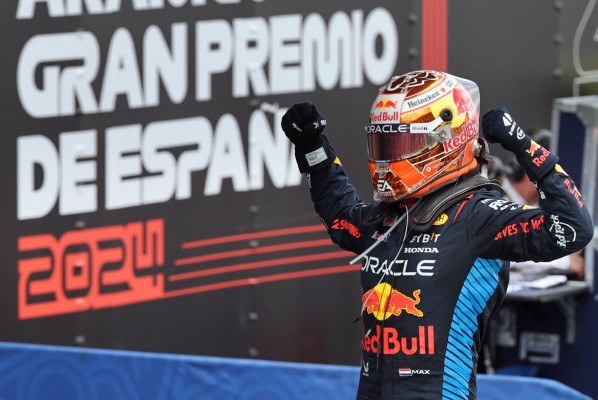 Max Verstappen reina en Barcelona con Sainz sexto y Alonso, sin puntos