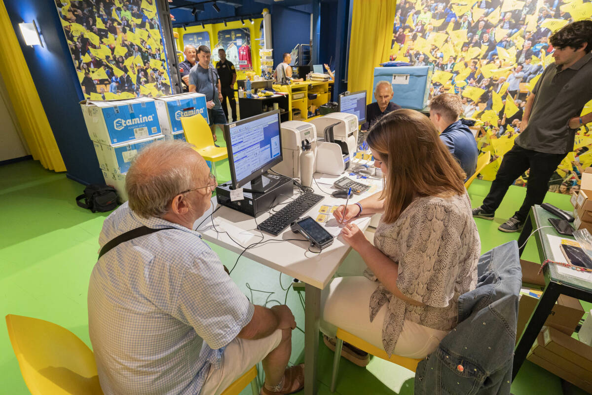 El Villarreal prepara su campaña de abonados para mantener la cifra de 20.000 sin Europa
