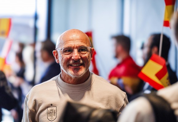 De la Fuente se pone el 'traje' de Luis Aragonés