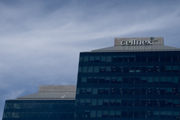 Cellnex sondea la opción de dar entrada a un socio financiero en su negocio en Polonia 