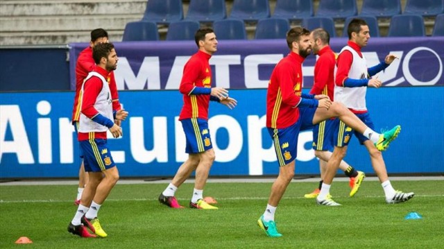 Carrasco, De la Red y Amavisca ven a España entre las claras favoritas