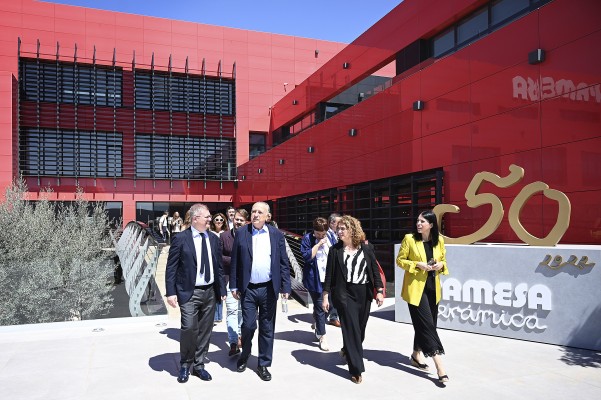 La cerámica pone deberes al Congreso: pide soluciones en materia de energía y transporte