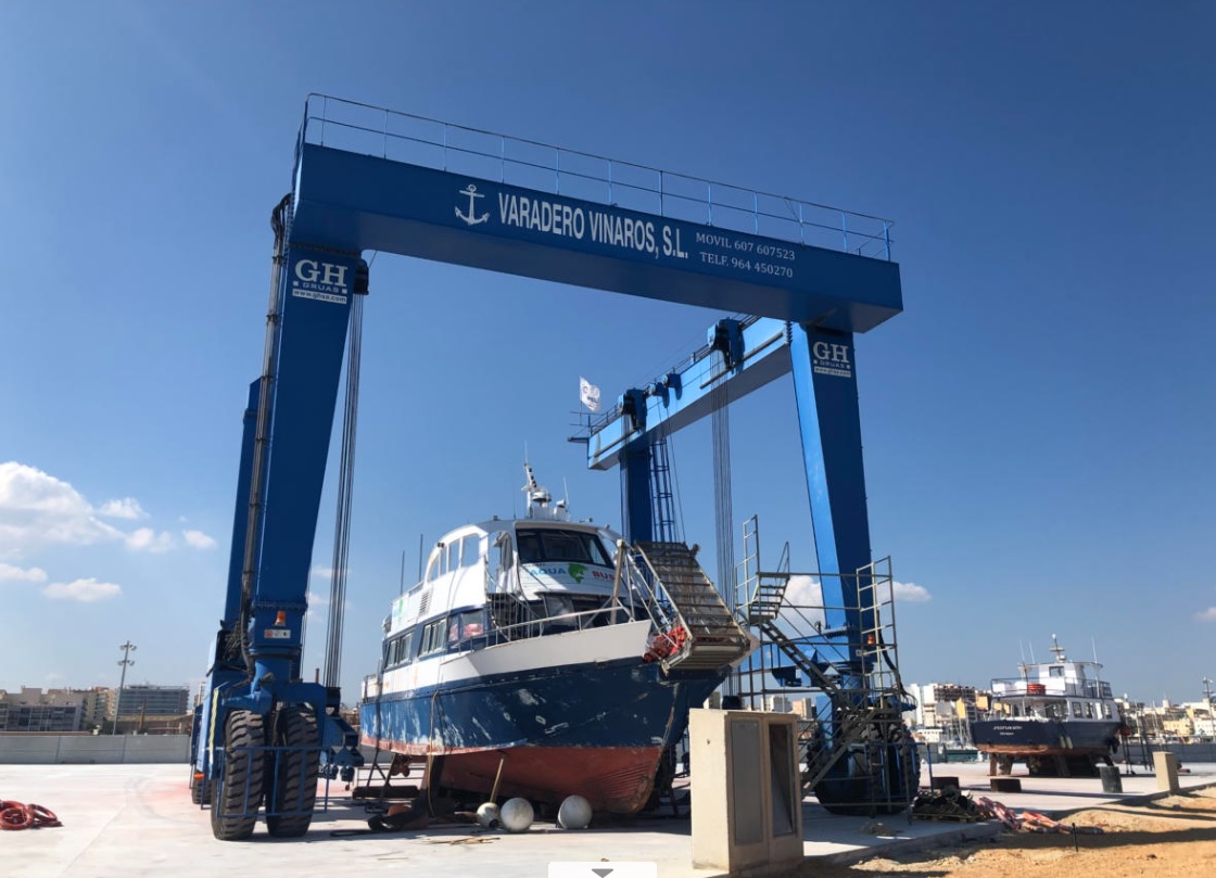La empresa Varadero Vinaròs triplicará su actividad de desguace tras diez años en el puerto