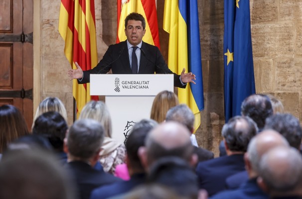 La letra pequeña del comedor escolar: Mazón sube las ayudas pero incrementa el precio del menú