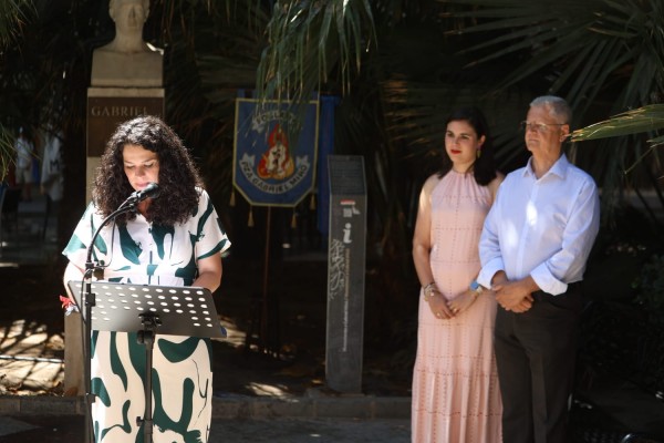 Alicante y la hoguera de Gabriel Miró rinden su homenaje anual al escritor alicantino
