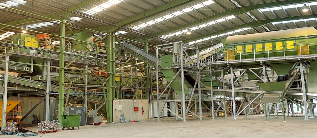 Mob Cantetrans SL se lleva el contrato de alquiler de palas y camiones para el CGR de Lorca