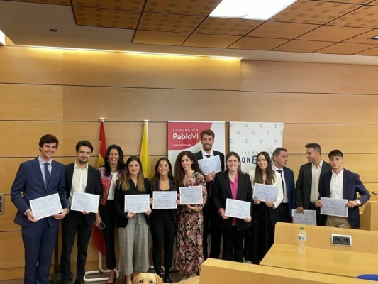 La Fundación Conexus ofrece 10 becas para su formación de liderazgo humanista
