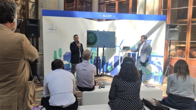 Alcoy presenta en Oporto su ‘pacto verde’ con empresas de Cotes Altes para ahorrar energía  