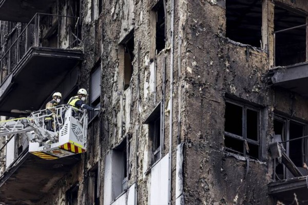 Fabricantes de ladrillos reclaman más protección frente a incendios en edificios, tras el de Campanar