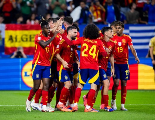 España tumba el muro italiano y pasa a octavos como primera de grupo