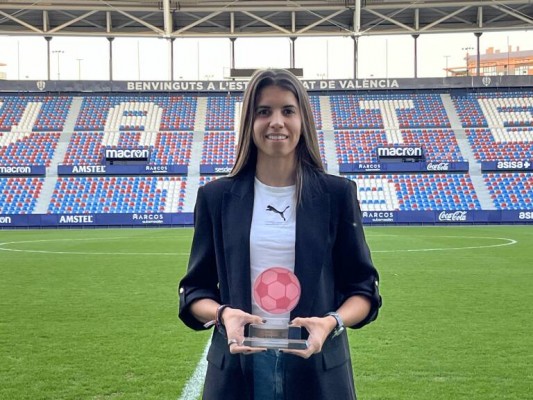 Alba Redondo, Andonova, María Méndez, Paraluta, Lloris y Silva dicen adiós al Levante
