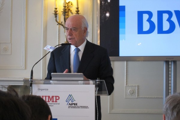 El juez propone juzgar a Francisco González, BBVA y Villarejo por los presuntos encargos ilegales